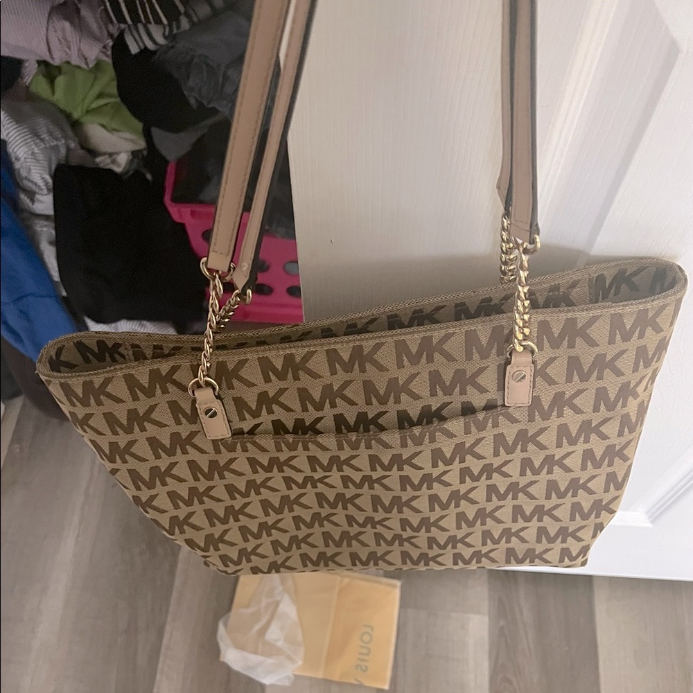 Brown Michael Kors Tote